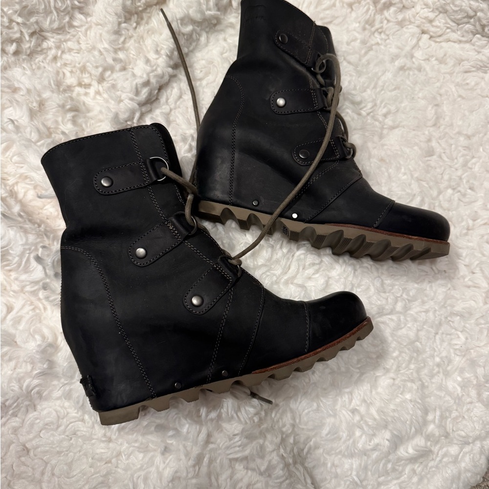 Sorel Black Lace Up Boots